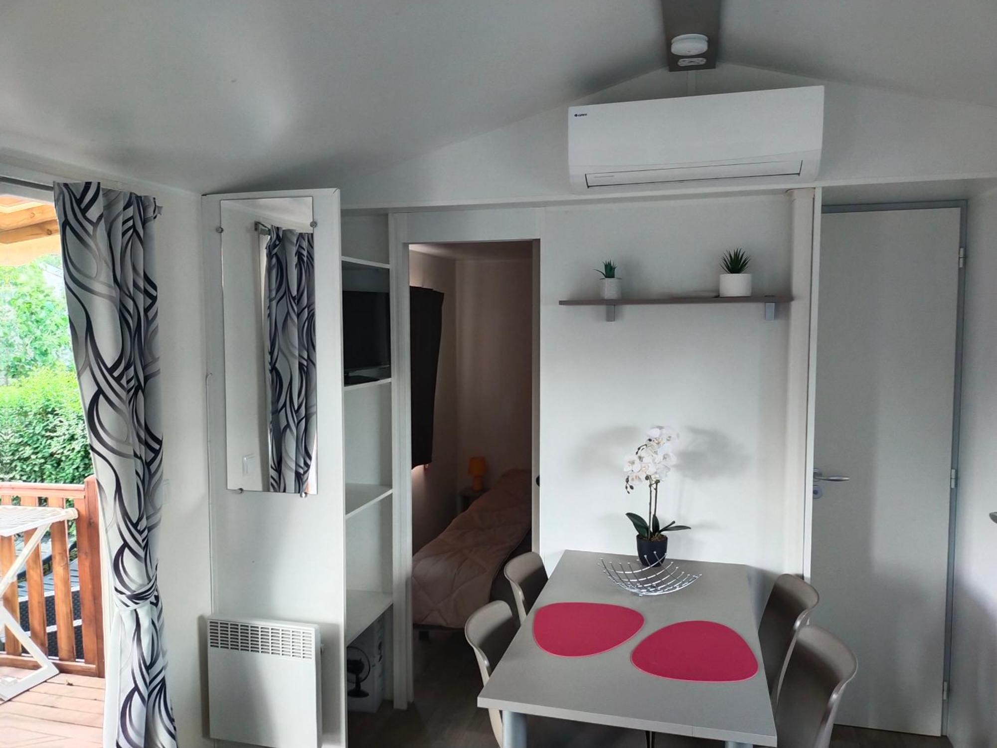 Mobil Home Le Cocooning วัลราส์-ปลาจ ภายนอก รูปภาพ